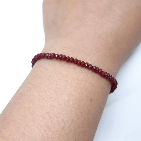 Ruby gemstone bracelet - Picture 3 of 3